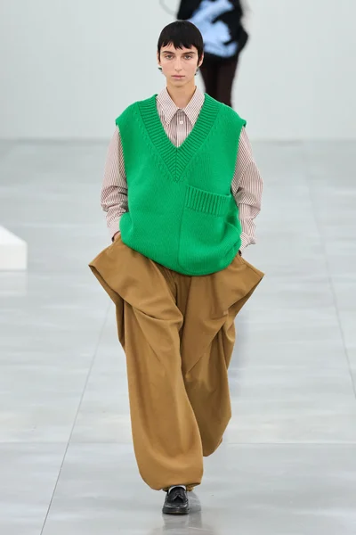 Look 29